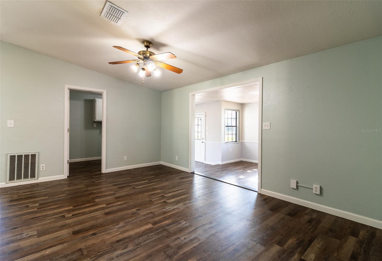 Image 12 of 40 For 4680 44th Court