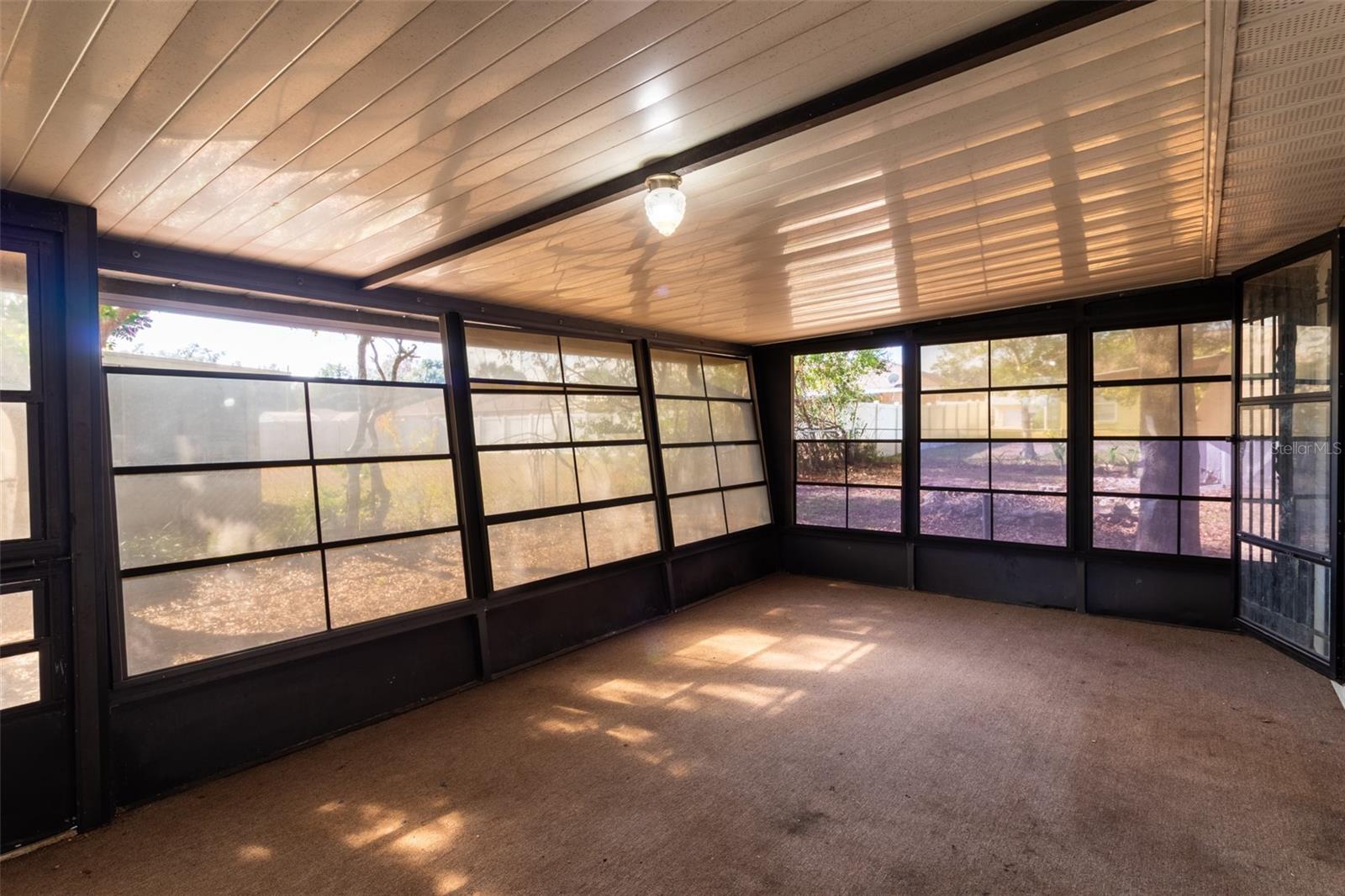 Image 23 of 40 For 4680 44th Court