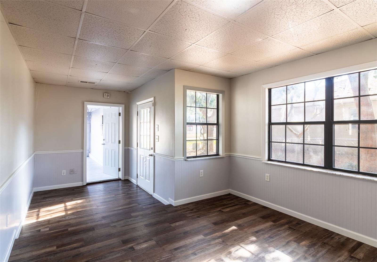 Image 24 of 40 For 4680 44th Court