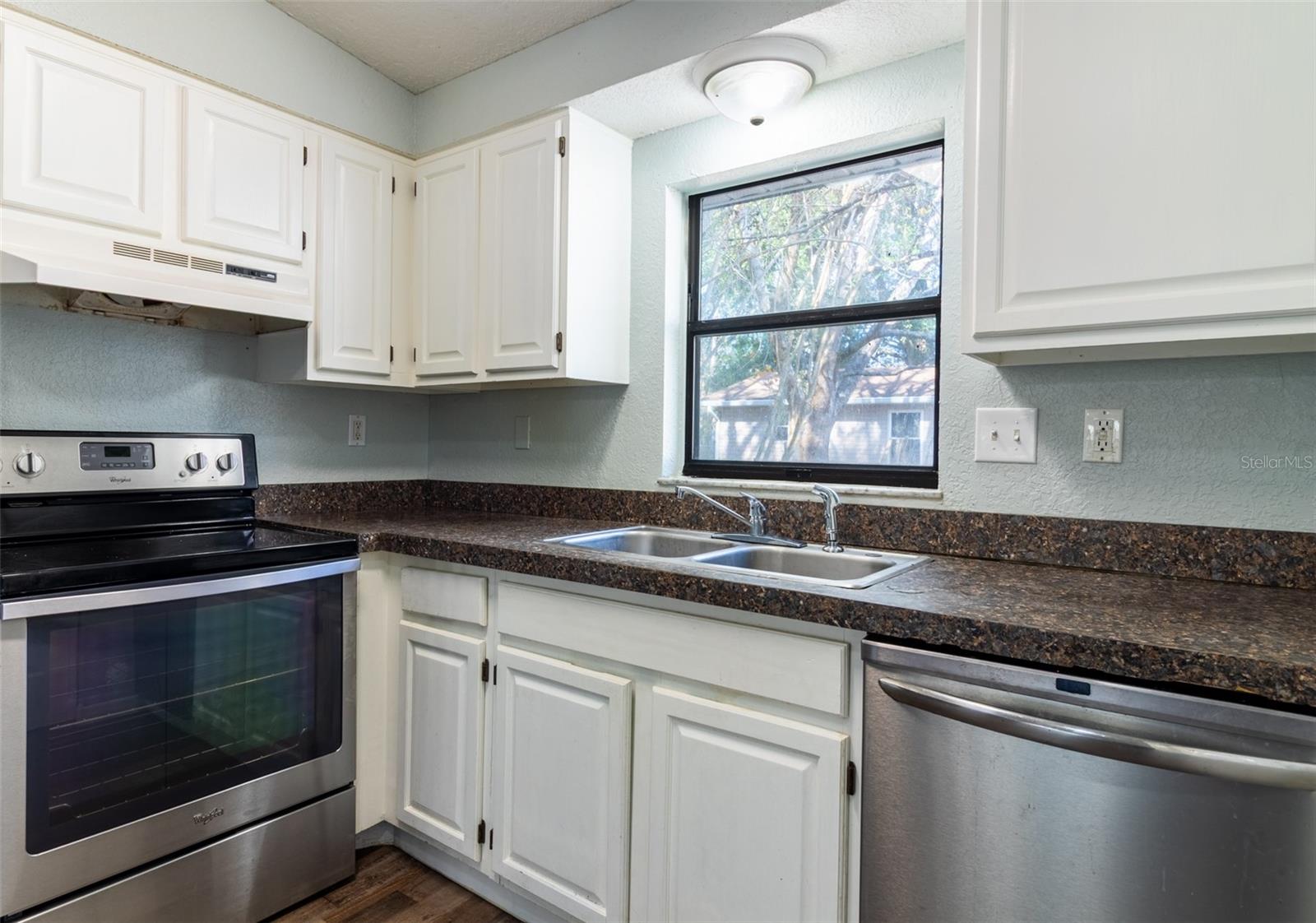 Image 8 of 40 For 4680 44th Court