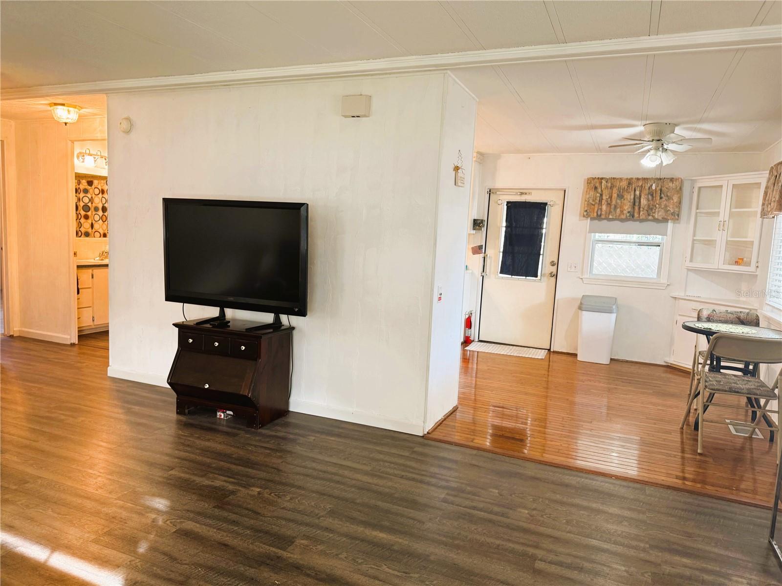 Image 11 of 33 For 106 Bougainvillea Drive