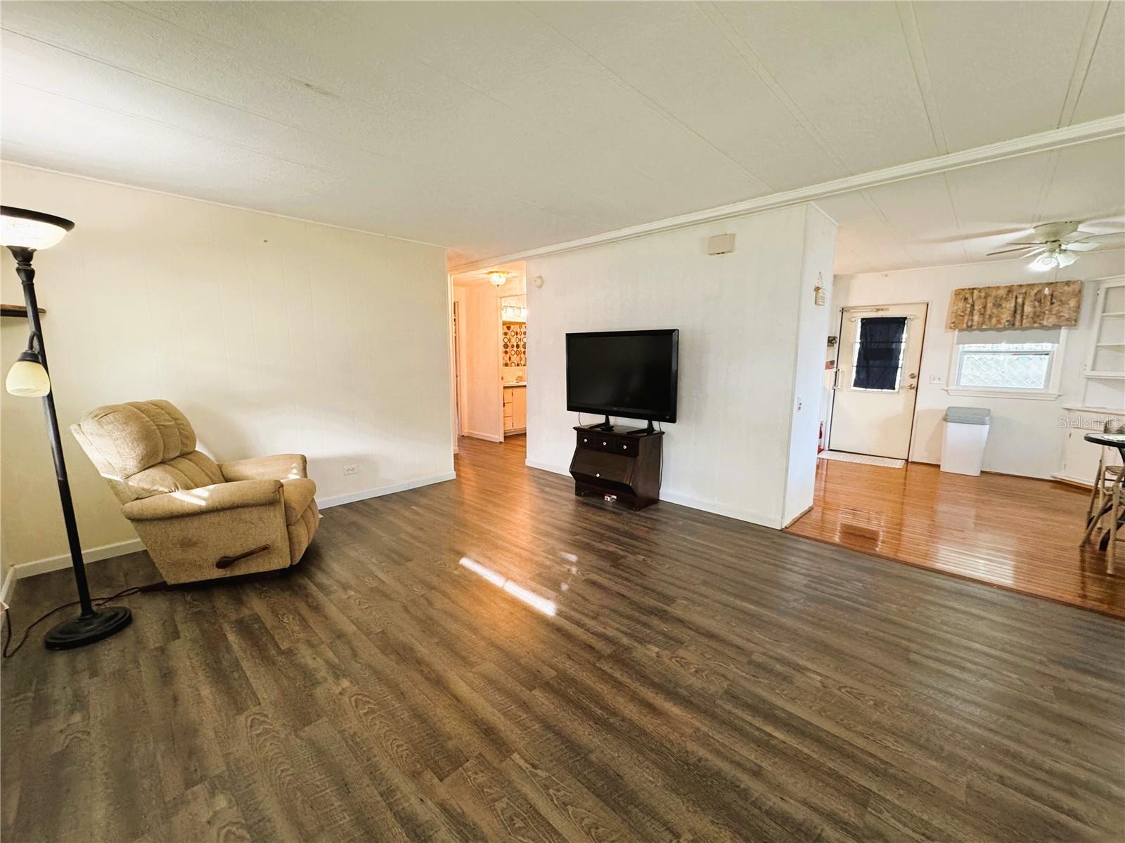 Image 14 of 33 For 106 Bougainvillea Drive