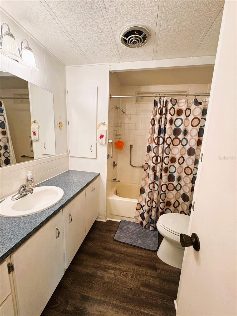 Image 18 of 33 For 106 Bougainvillea Drive