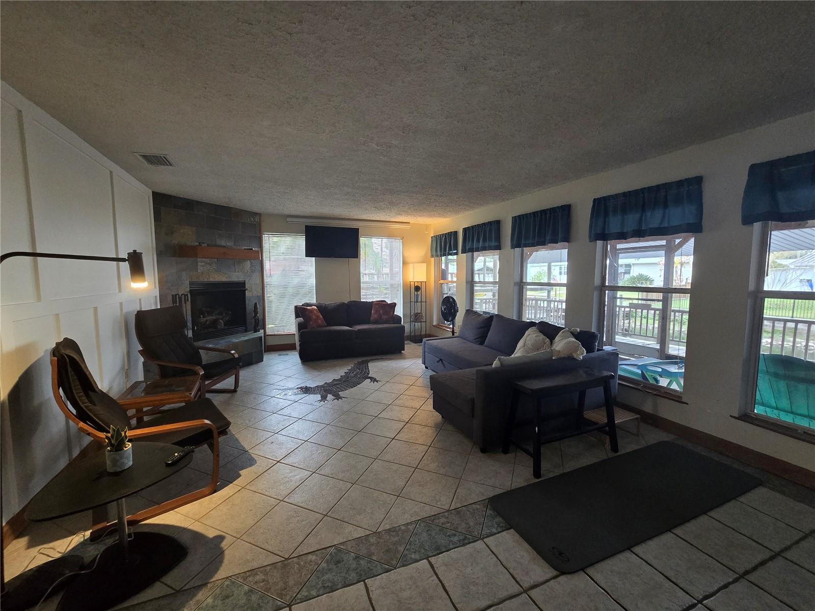 Image 12 of 21 For 55646 Carl Street