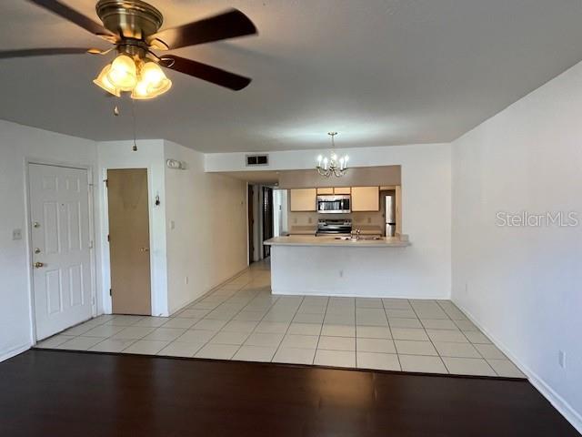 Image 4 of 17 For 8720 Rockingham Terrace B