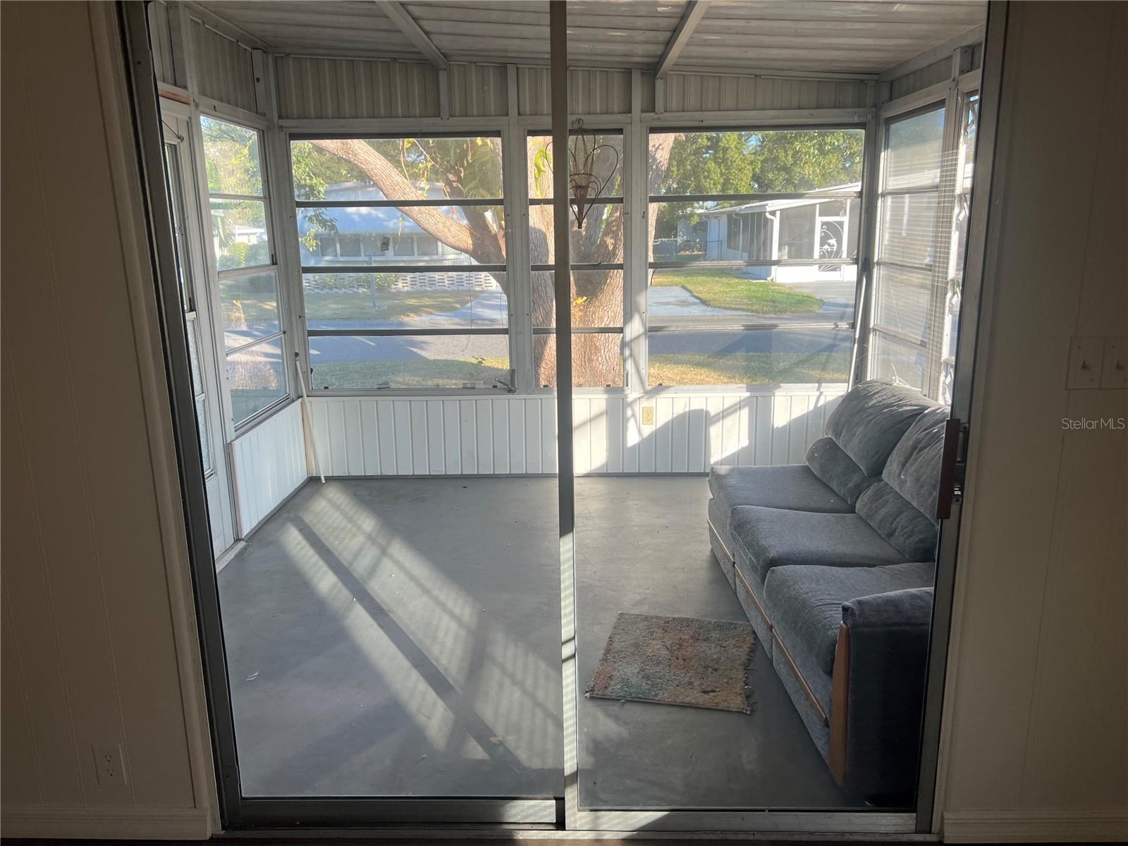 Image 6 of 12 For 1610 Reynolds 87