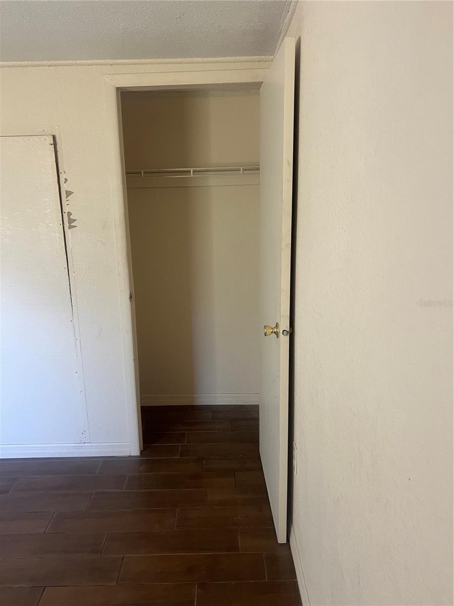 Image 7 of 7 For 3043 Mineoia Drive