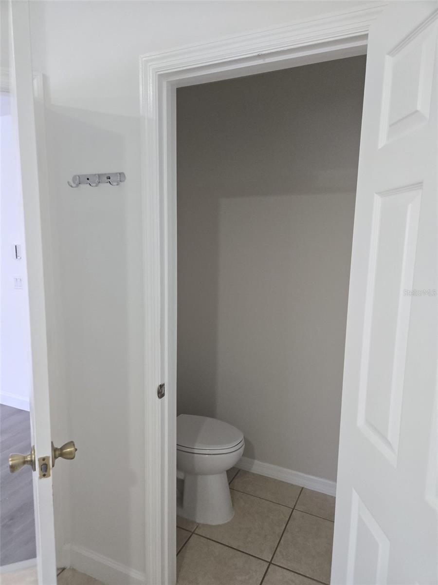 Image 17 of 24 For 1883 Island Walk Drive