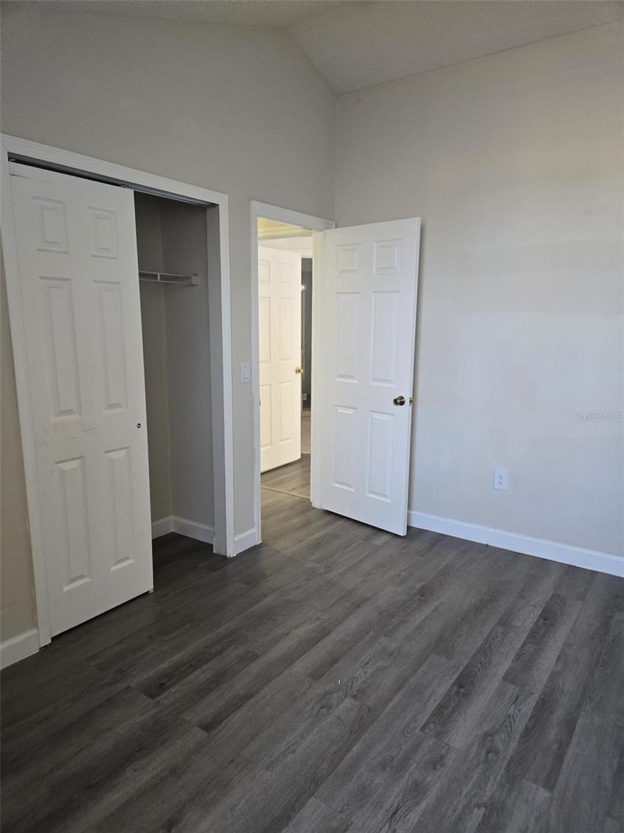 Image 21 of 24 For 1883 Island Walk Drive