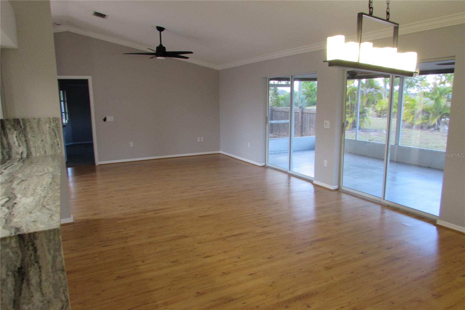 Image 17 of 38 For 25486 Avillas Court