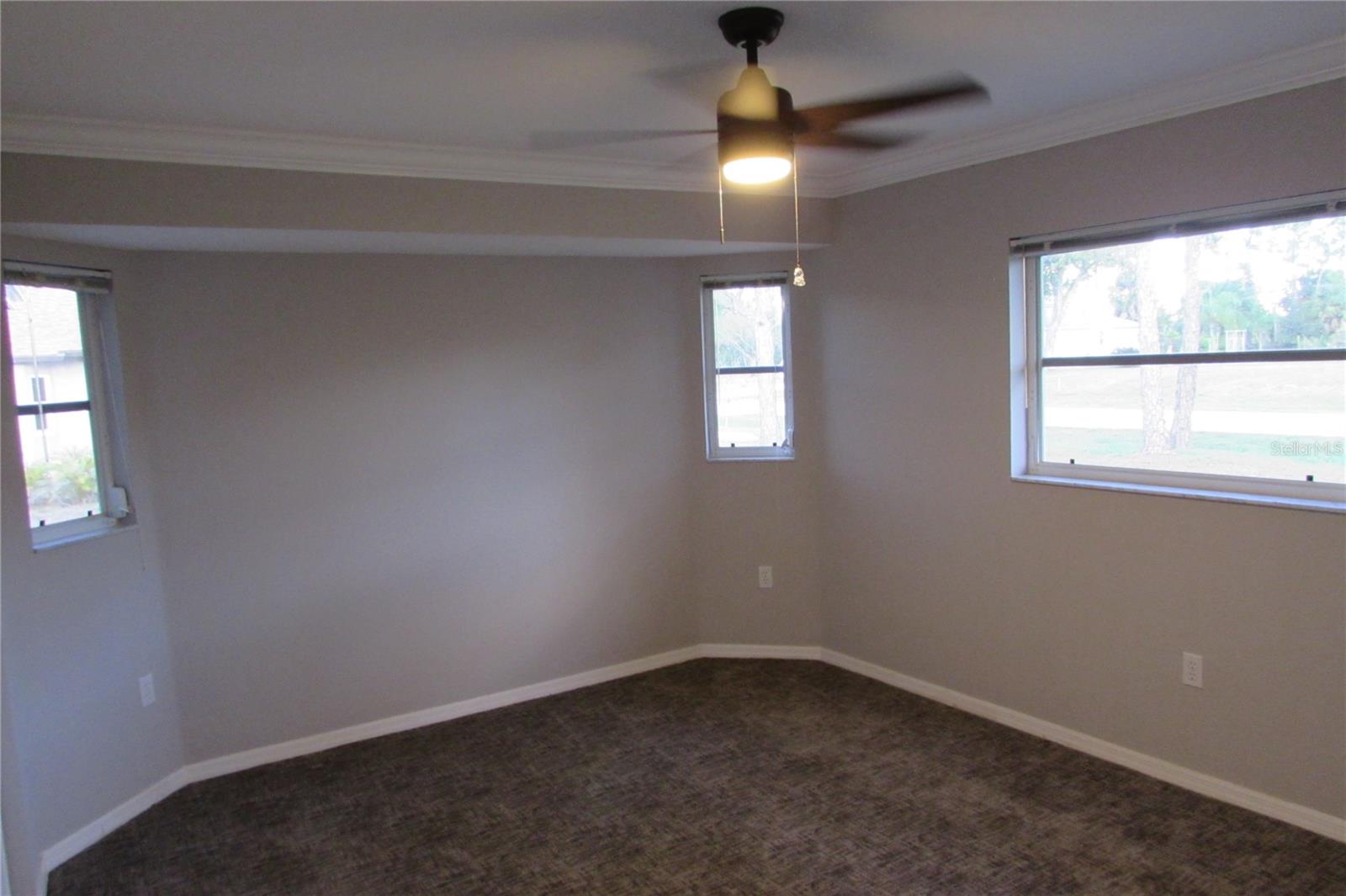 Image 27 of 38 For 25486 Avillas Court