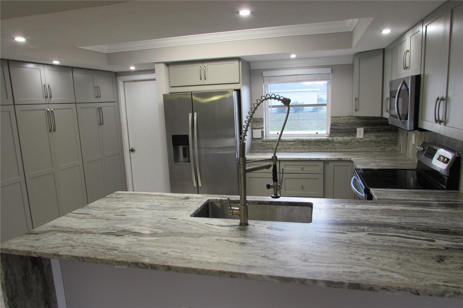 Image 3 of 38 For 25486 Avillas Court