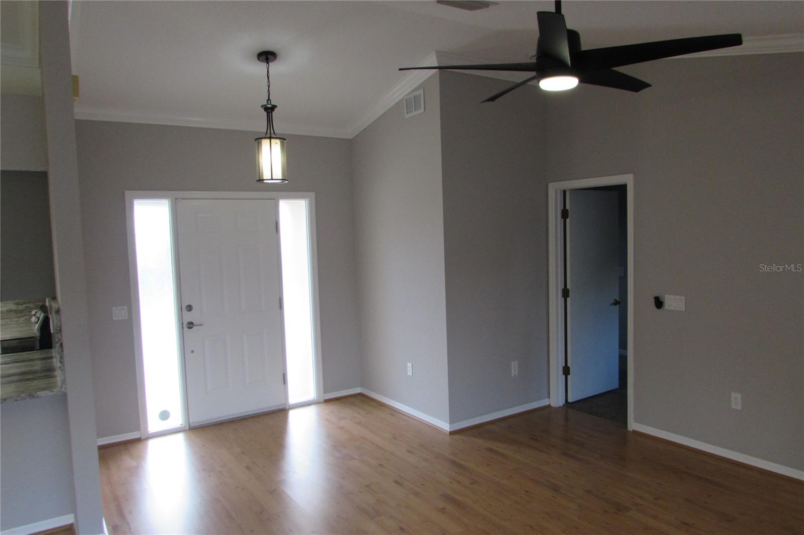 Image 33 of 38 For 25486 Avillas Court