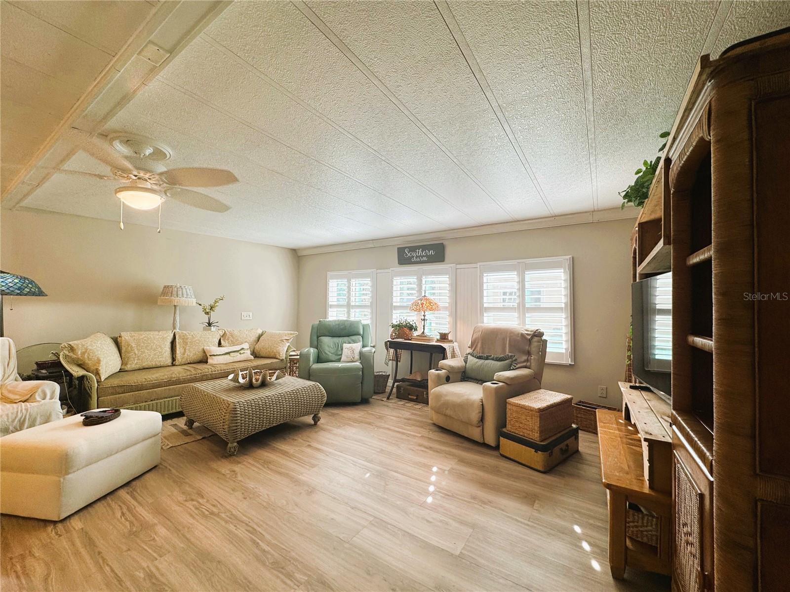 Image 26 of 45 For 107 Royal Palm Drive