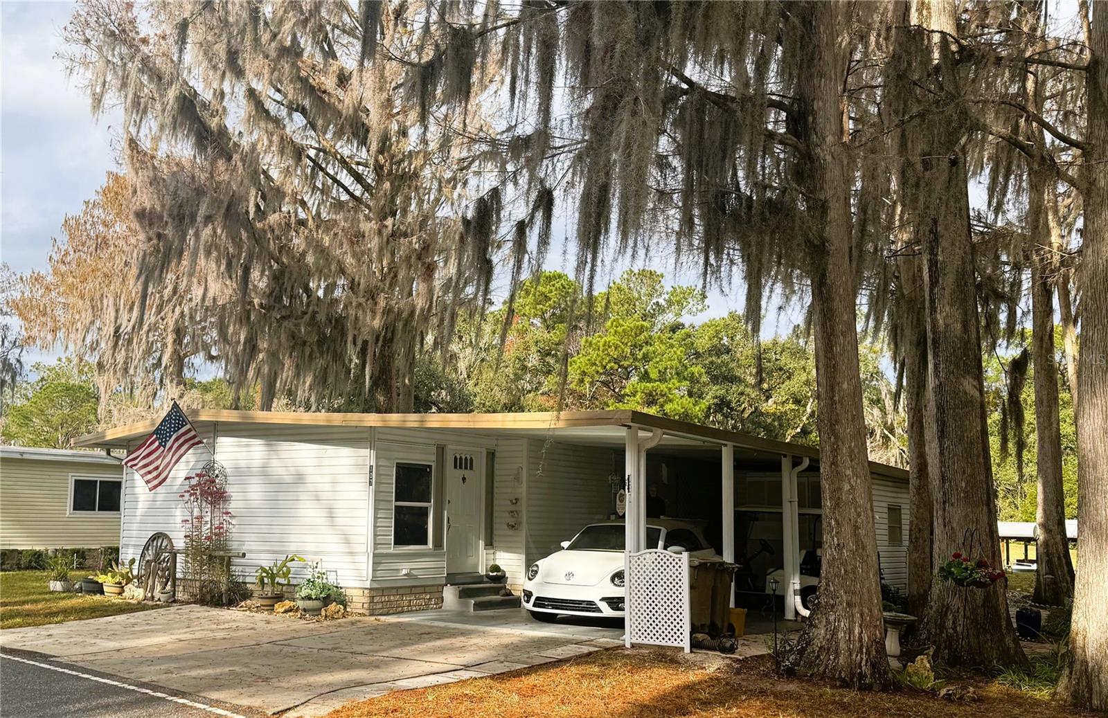 Image 3 of 45 For 107 Royal Palm Drive