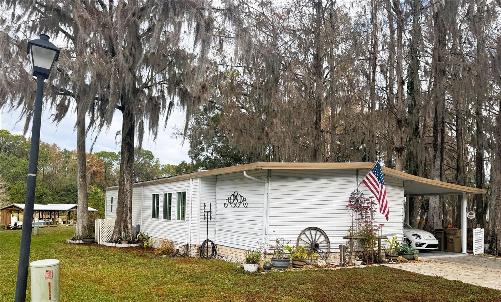 Image 4 of 45 For 107 Royal Palm Drive