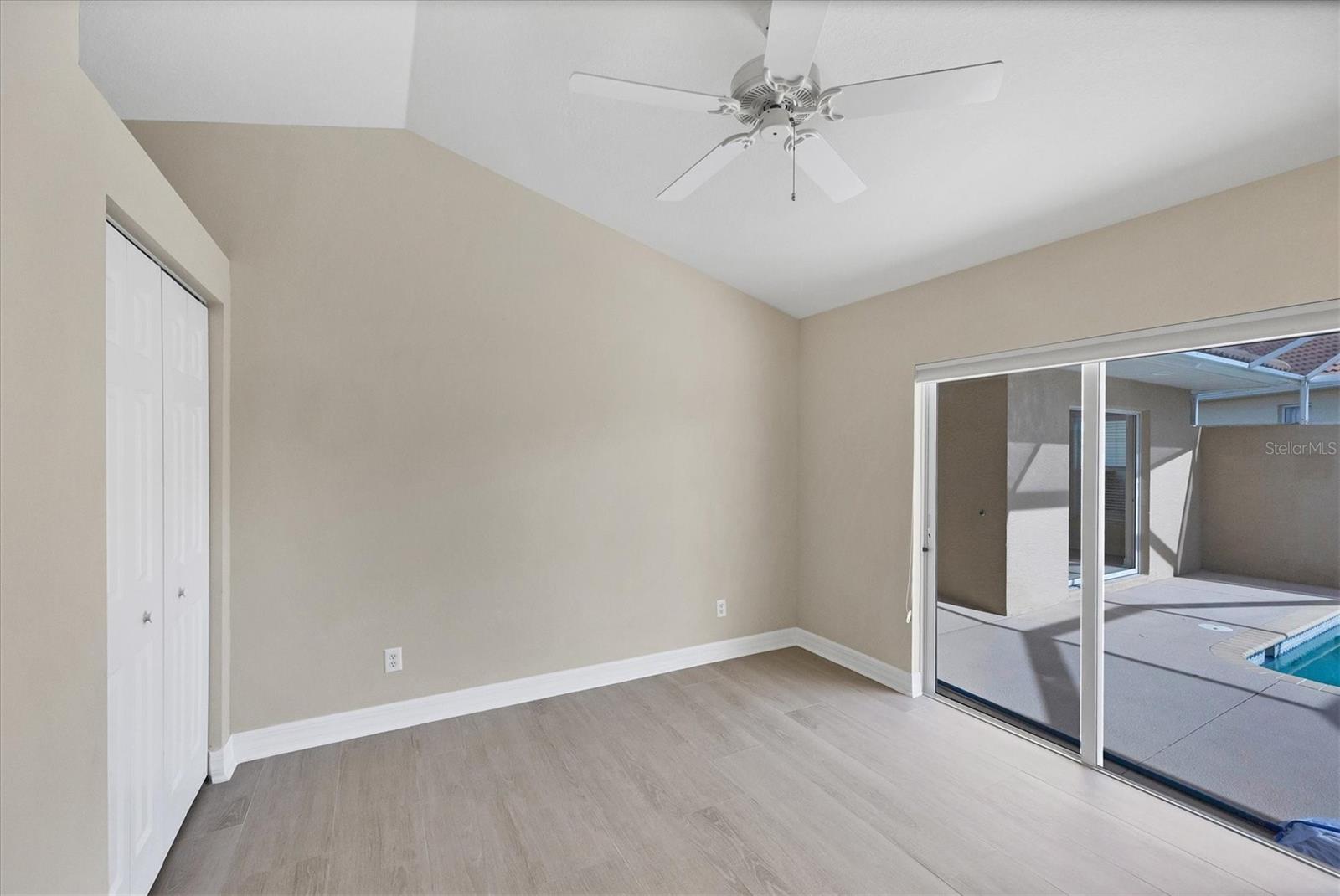 Image 25 of 37 For 177 Valencia Lakes Drive