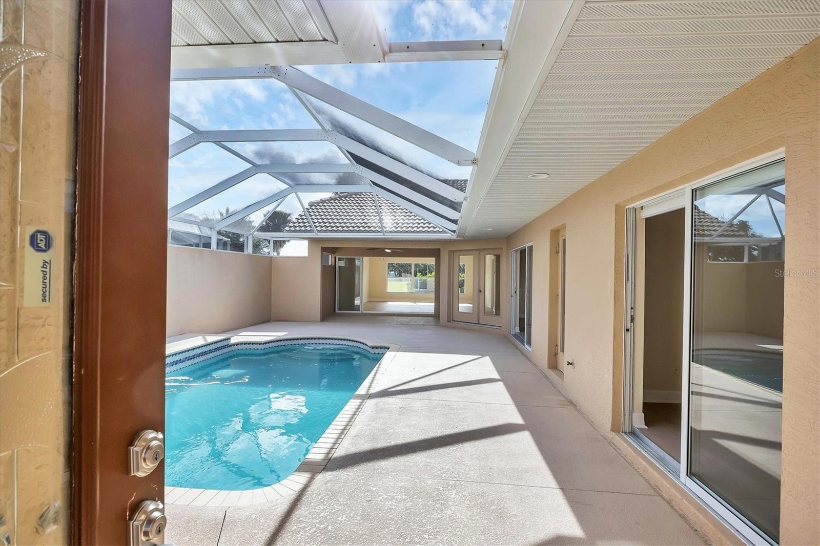 Image 4 of 37 For 177 Valencia Lakes Drive