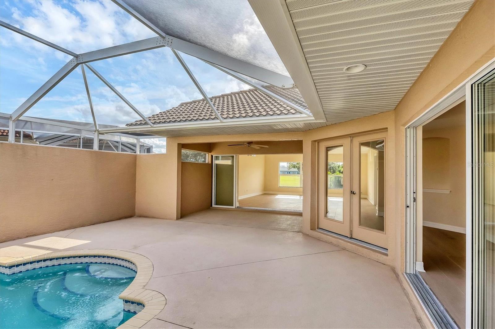 Image 6 of 37 For 177 Valencia Lakes Drive