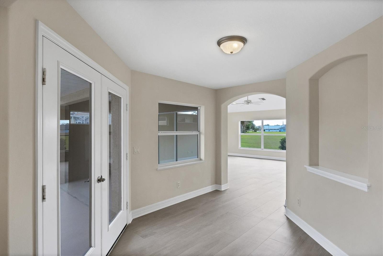 Image 7 of 37 For 177 Valencia Lakes Drive