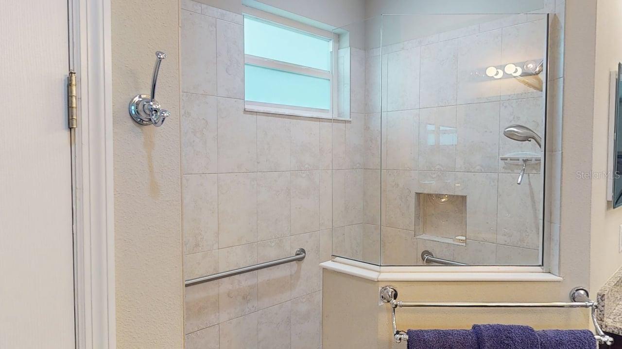 Image 54 of 71 For 12840 24th Street Circle East