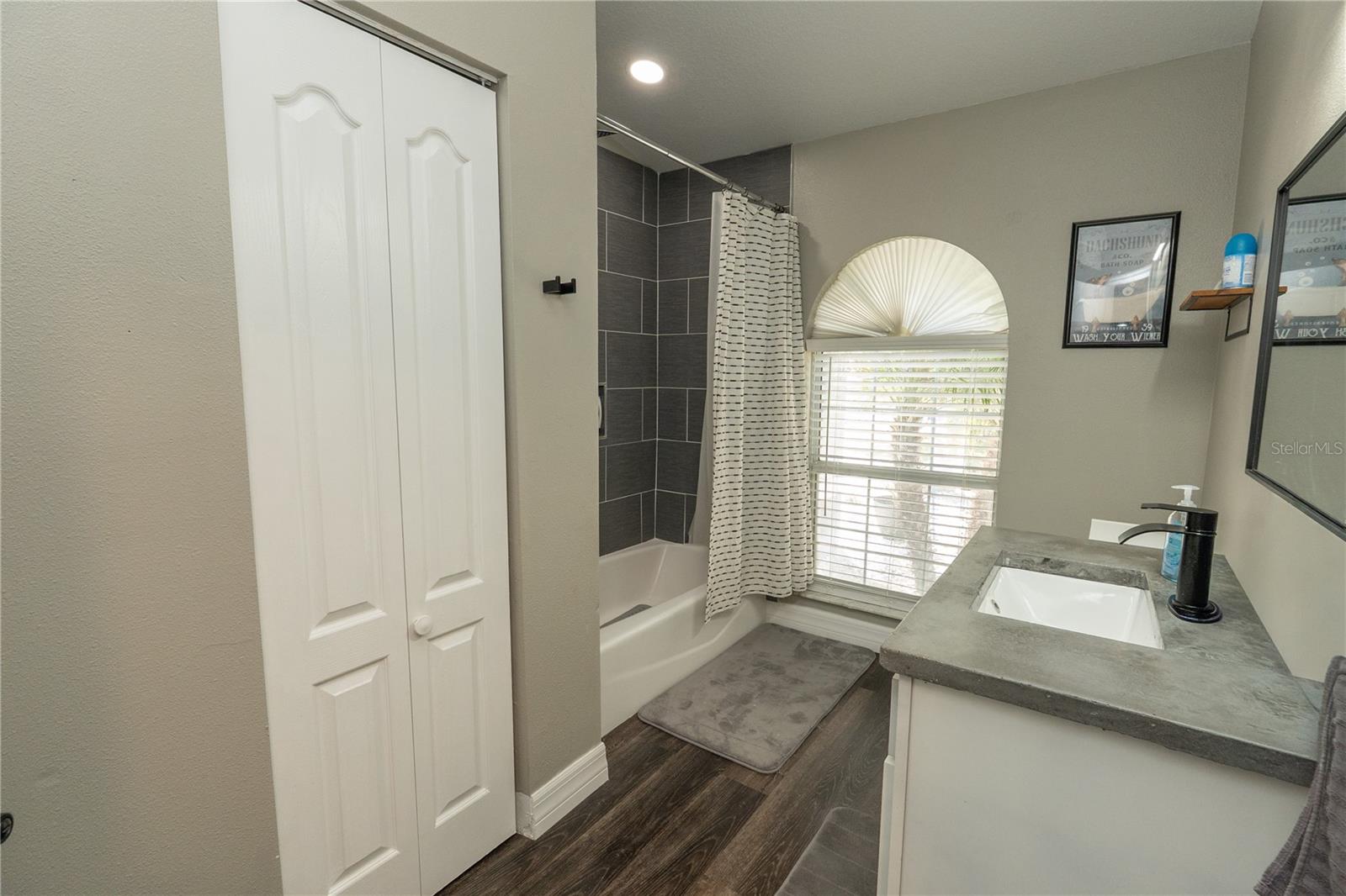 Image 24 of 41 For 6 Fir Drive Trace