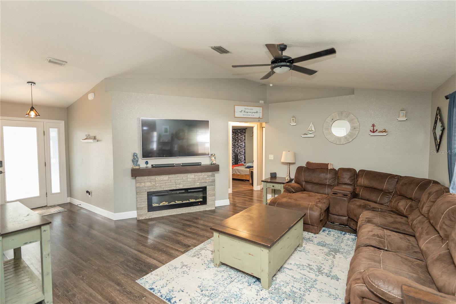 Image 5 of 41 For 6 Fir Drive Trace