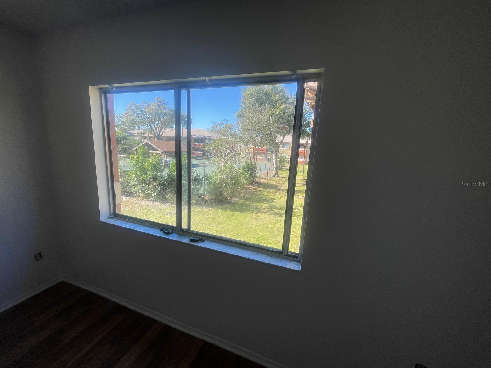 Image 18 of 24 For 646 Kenwick Circle 205