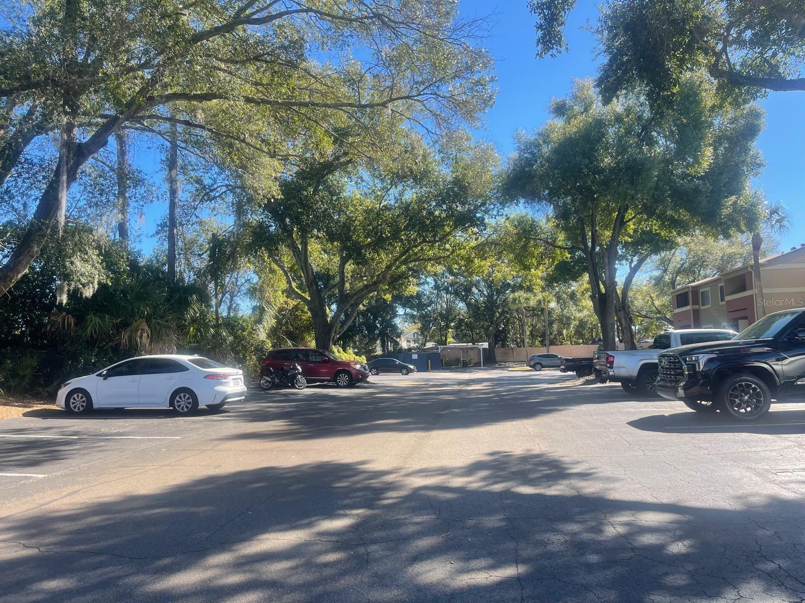 Image 21 of 24 For 646 Kenwick Circle 205