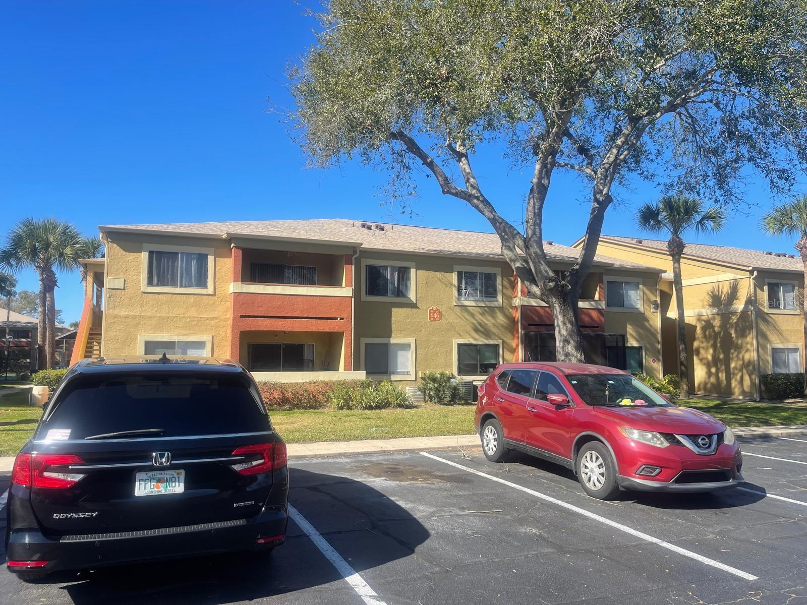 Image 3 of 24 For 646 Kenwick Circle 205