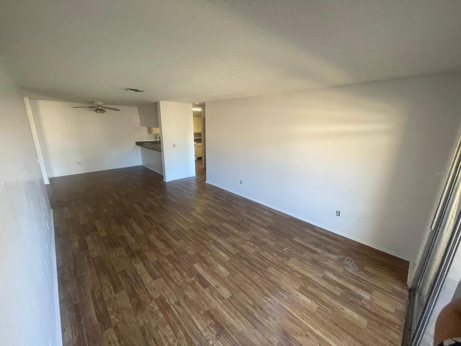 Image 5 of 24 For 646 Kenwick Circle 205