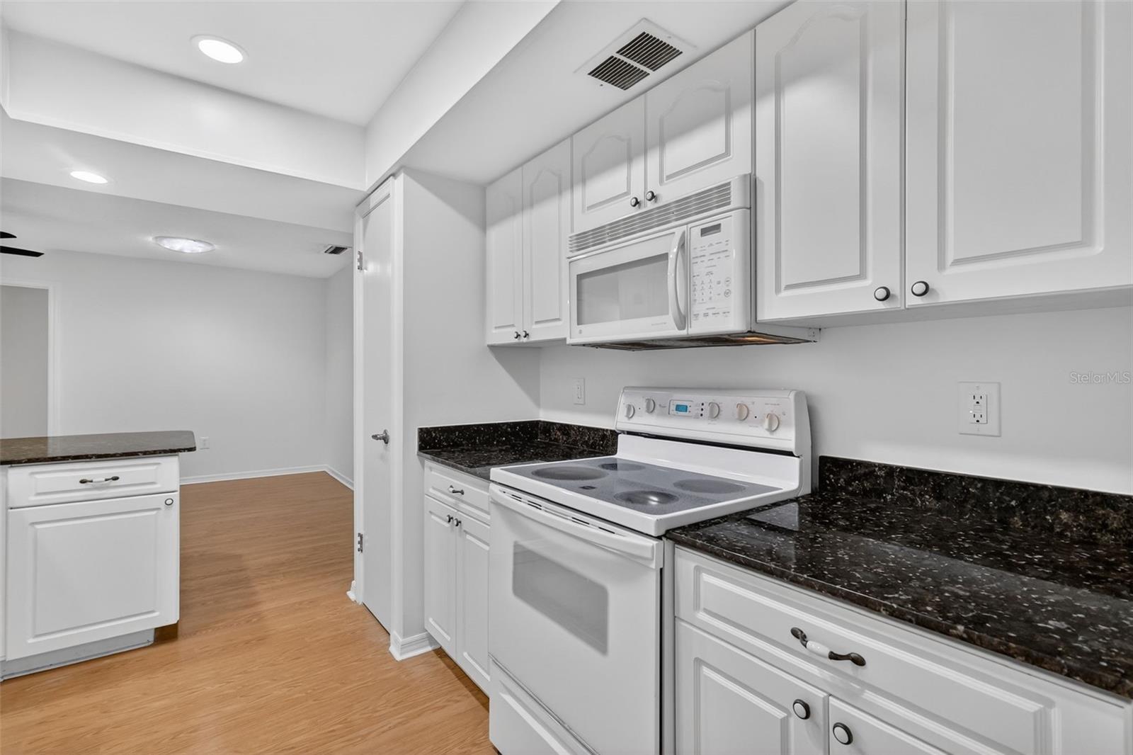 Image 10 of 36 For 3450 Laurel Drive