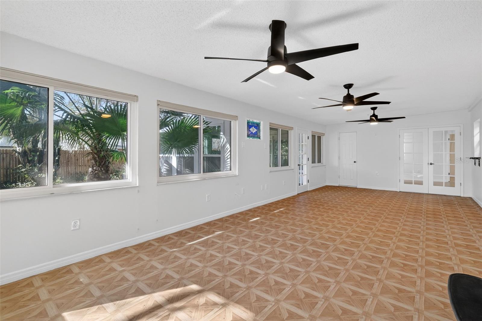 Image 21 of 36 For 3450 Laurel Drive