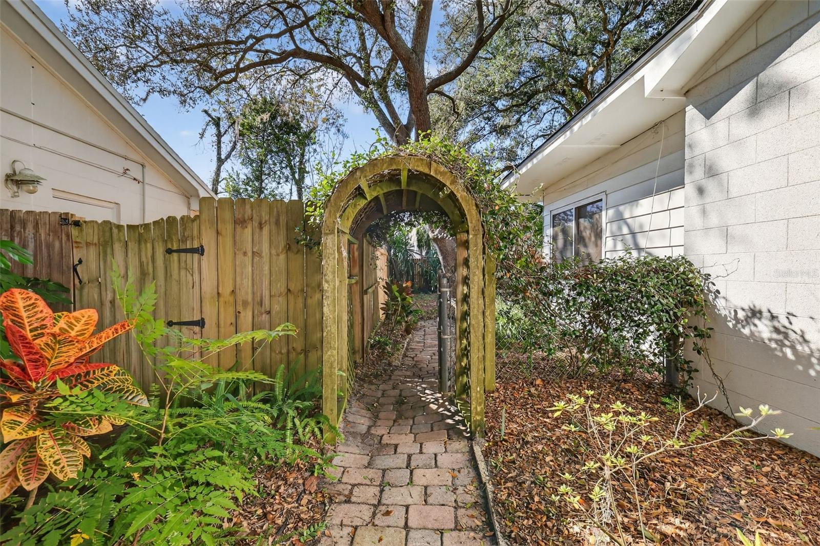 Image 26 of 36 For 3450 Laurel Drive