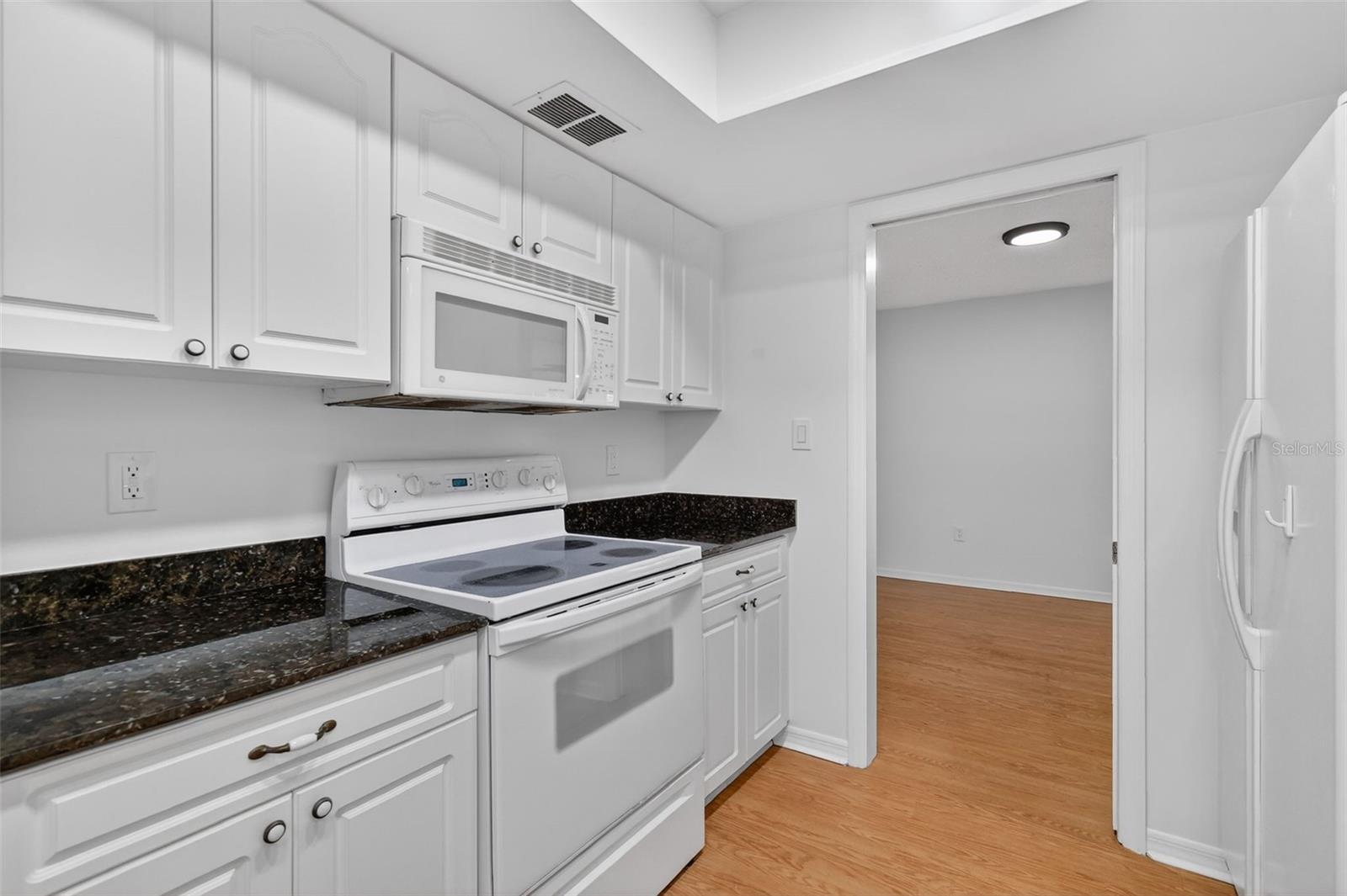 Image 8 of 36 For 3450 Laurel Drive