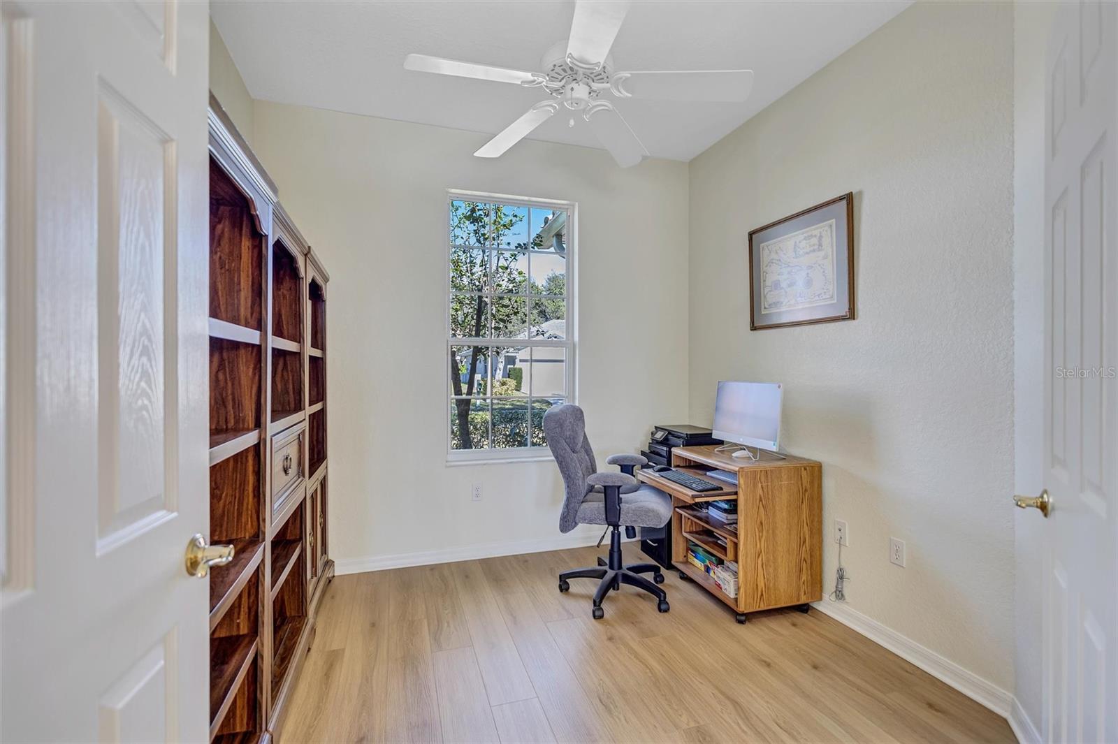 Image 17 of 61 For 5484 Oak Crest Boulevard