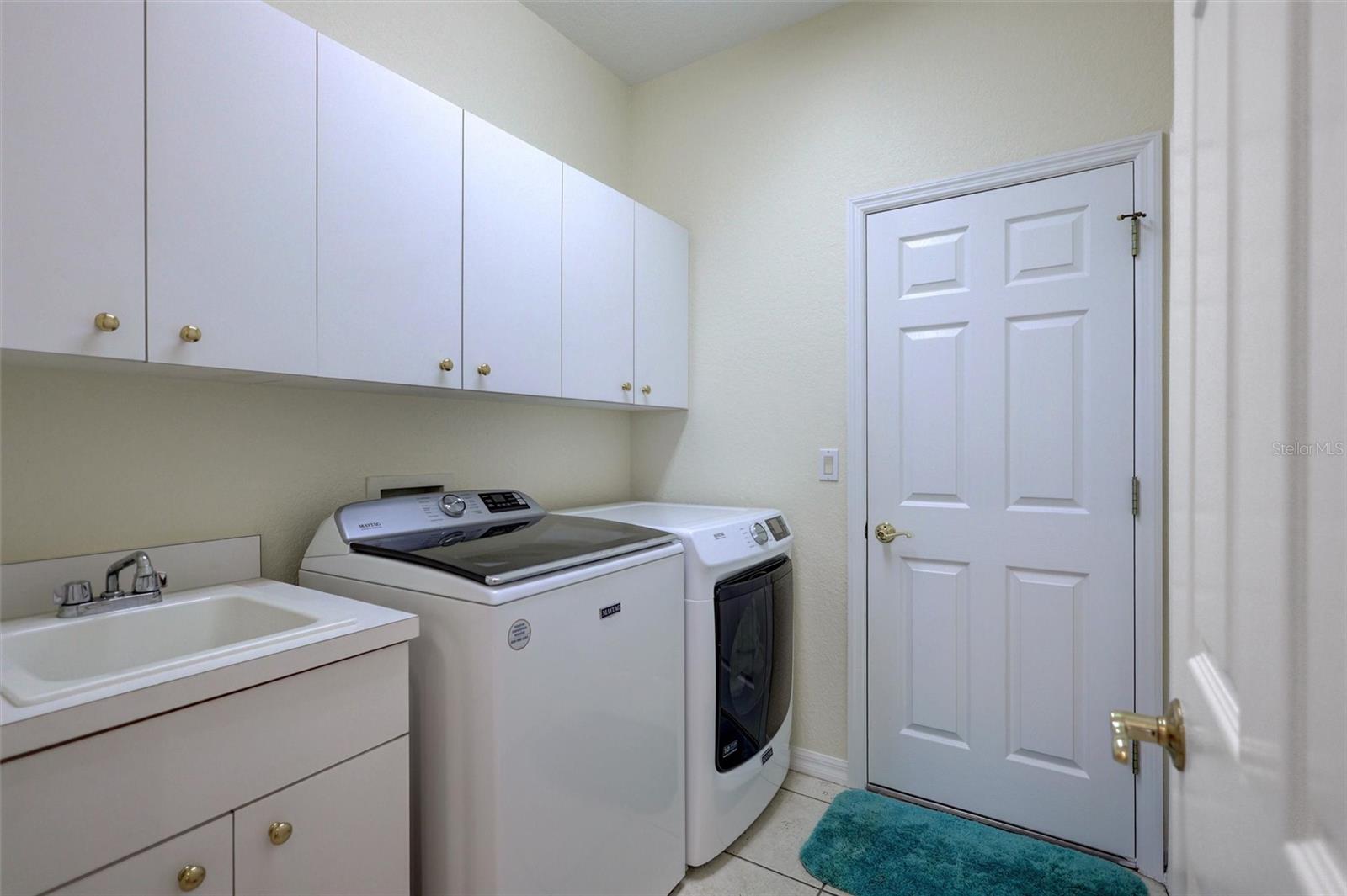 Image 35 of 61 For 5484 Oak Crest Boulevard