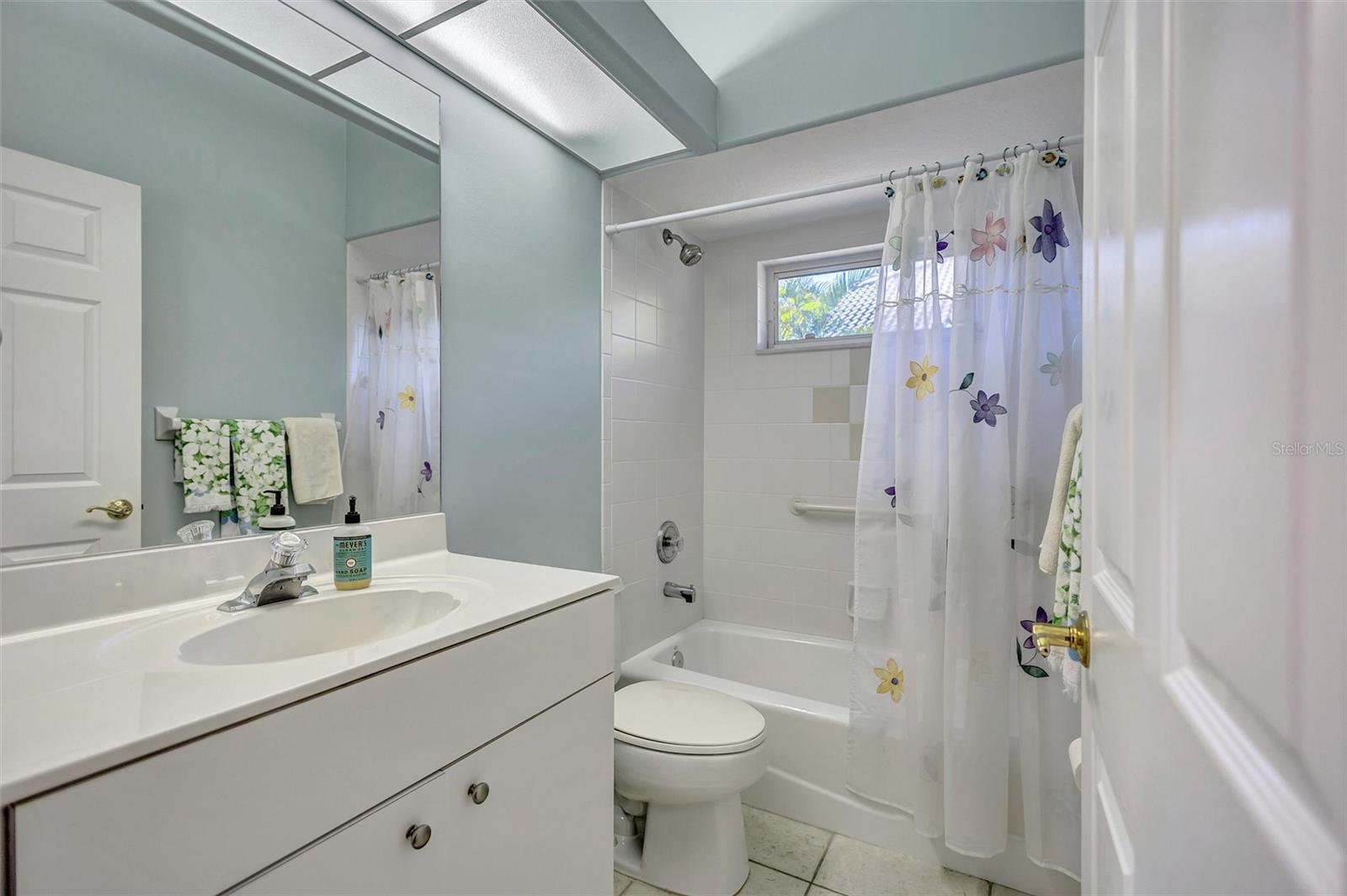 Image 42 of 61 For 5484 Oak Crest Boulevard