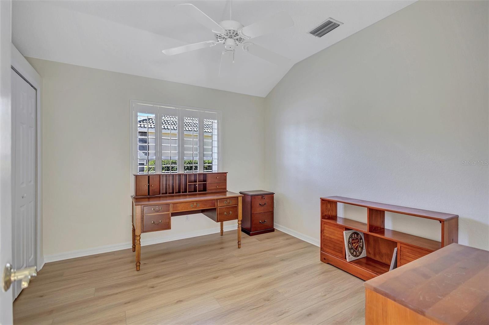 Image 45 of 61 For 5484 Oak Crest Boulevard