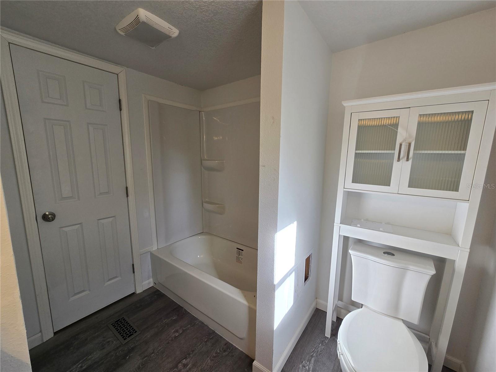 Image 17 of 21 For 43541 Dixie Drive