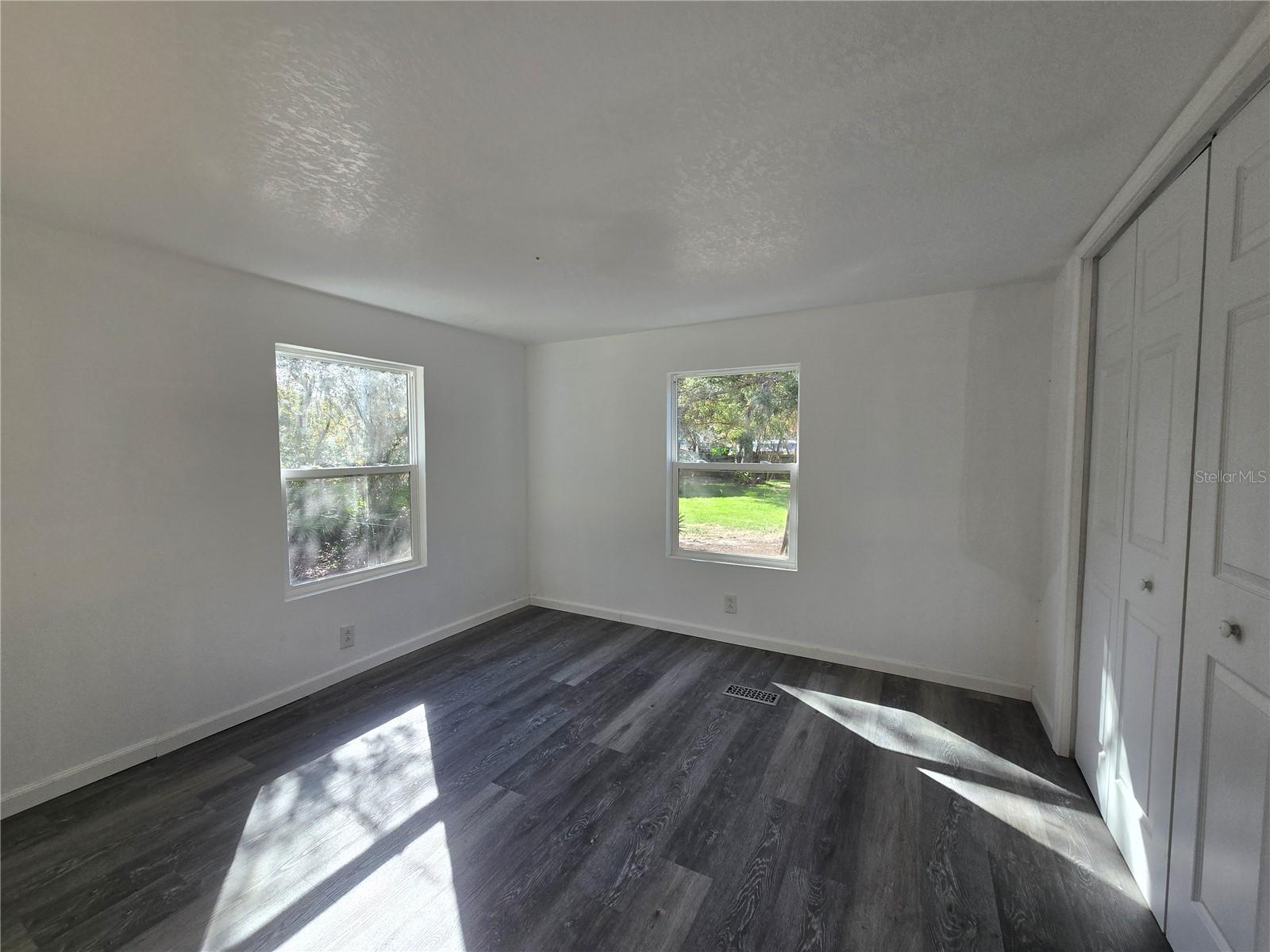 Image 18 of 21 For 43541 Dixie Drive