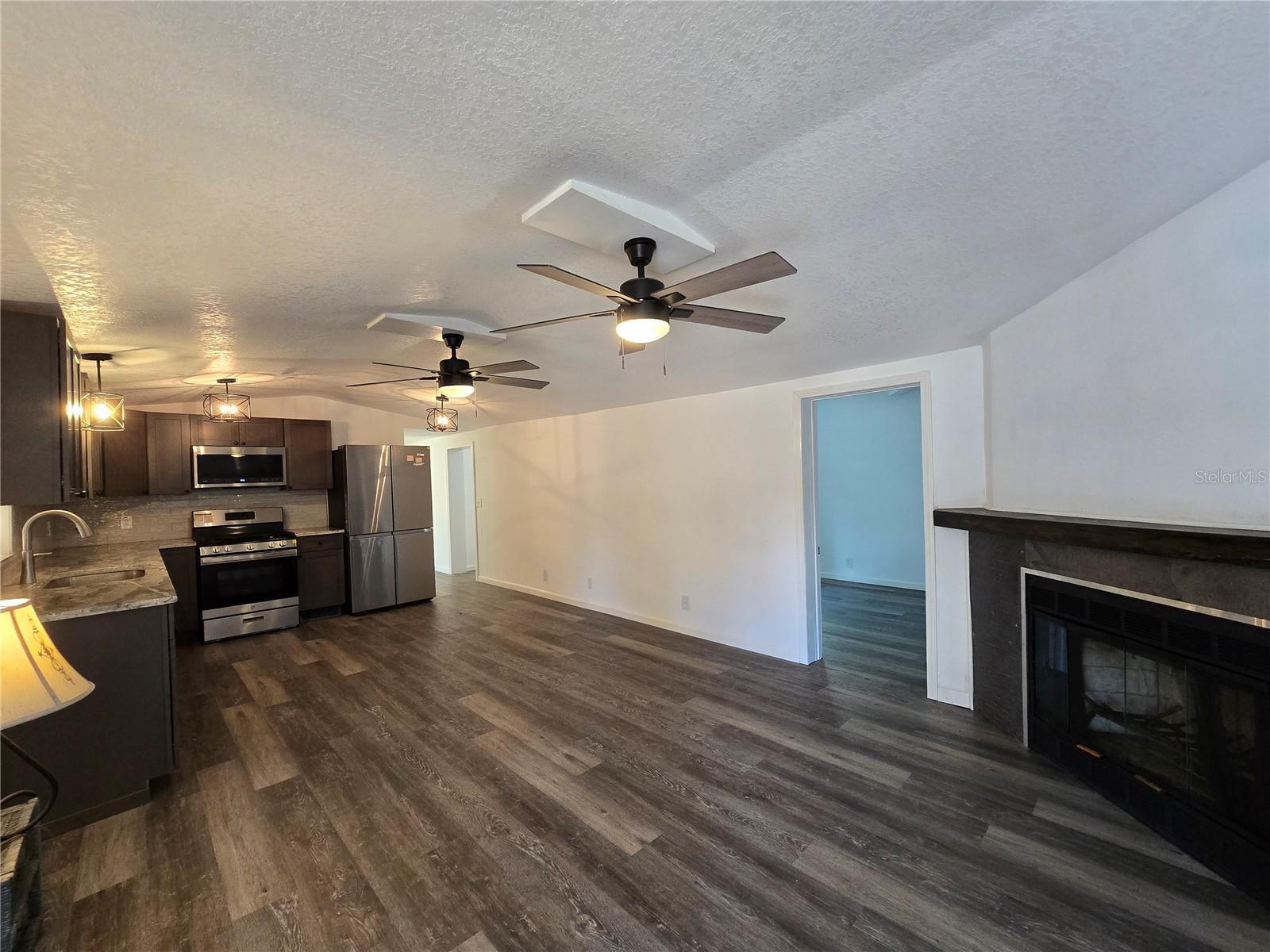 Image 4 of 21 For 43541 Dixie Drive