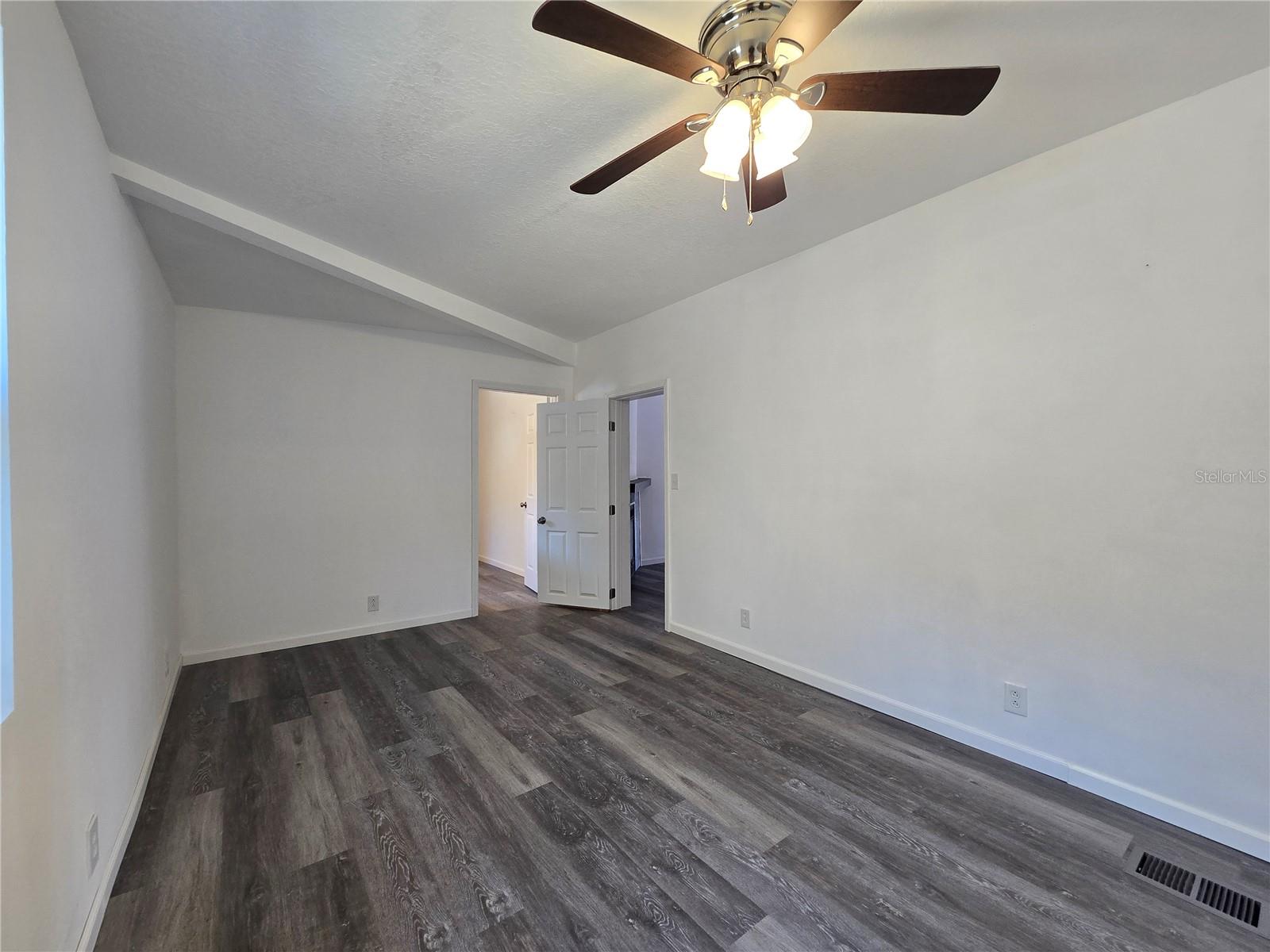 Image 7 of 21 For 43541 Dixie Drive