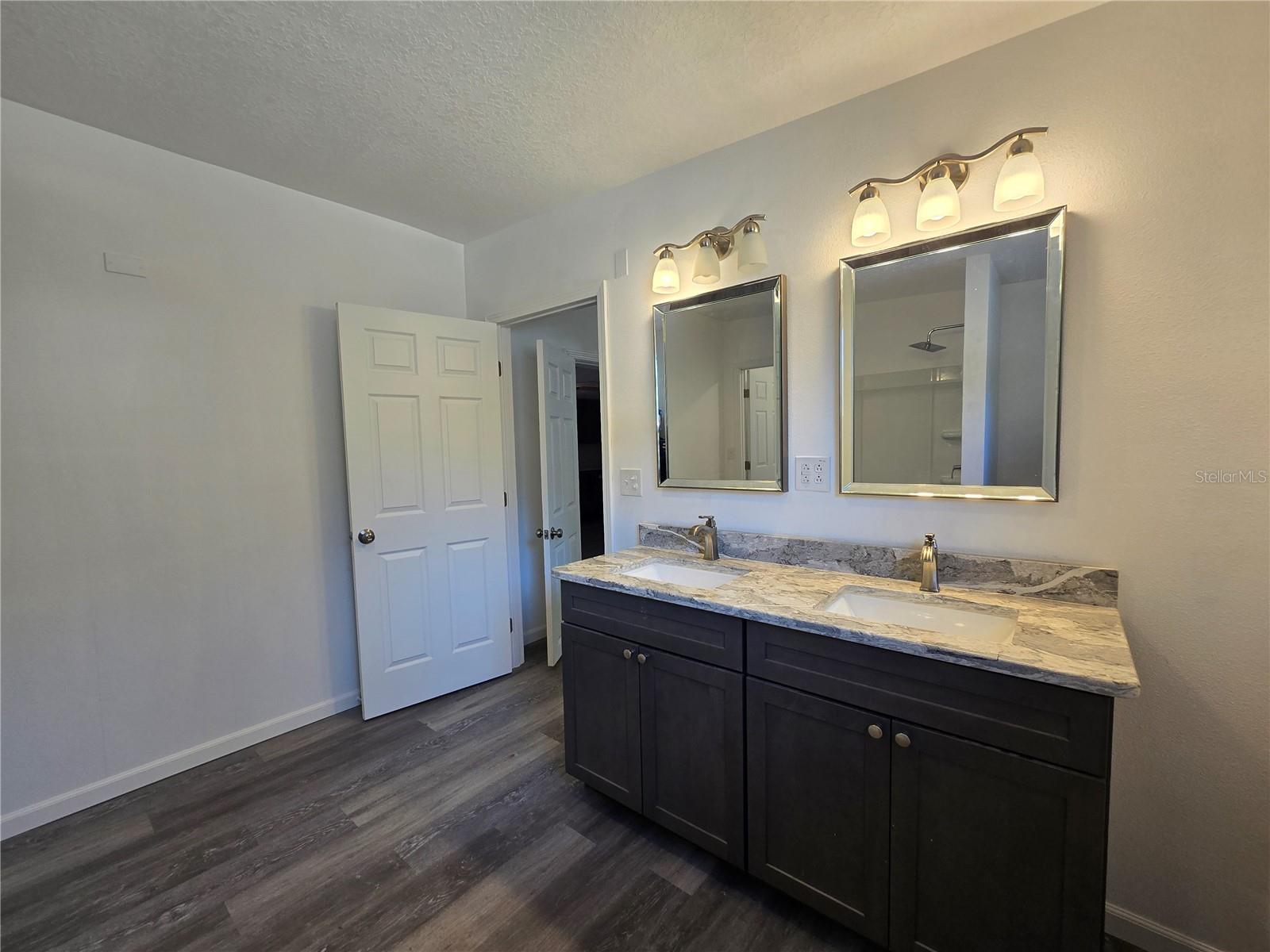 Image 9 of 21 For 43541 Dixie Drive