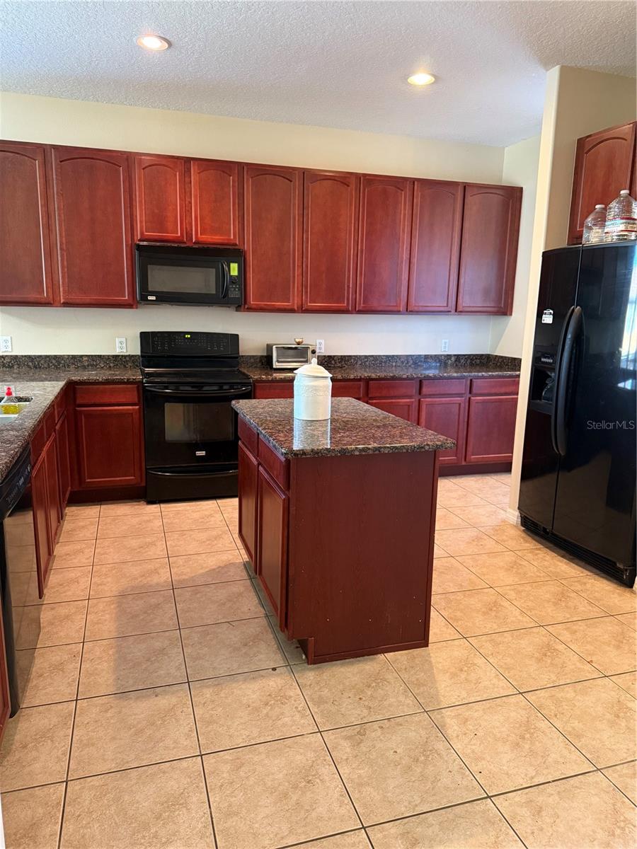 Image 15 of 55 For 3101 Swingle Drive