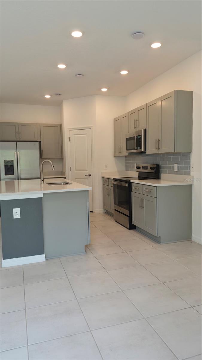 Image 7 of 7 For 3563 Davenport Creek Court