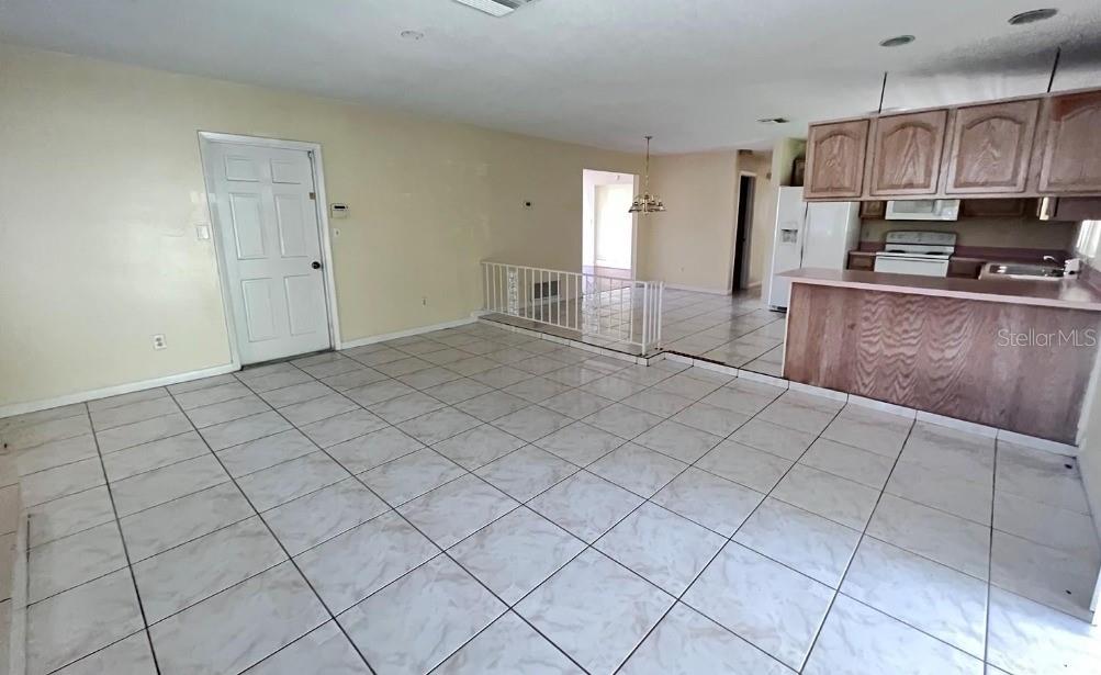 Image 2 of 6 For 658 Cortez Circle