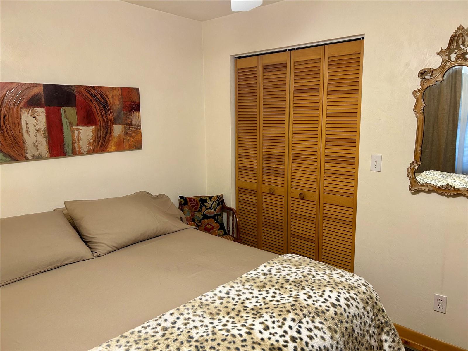 Image 20 of 48 For 55730 Holiday Circle