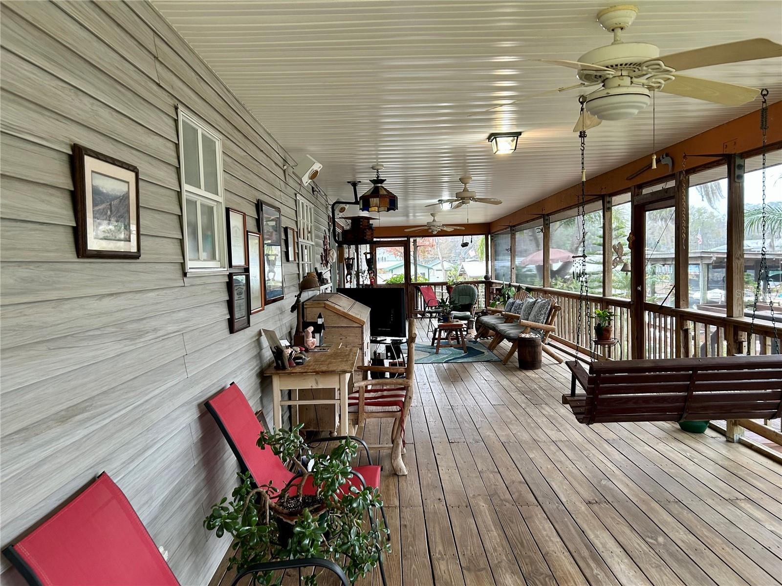 Image 31 of 48 For 55730 Holiday Circle