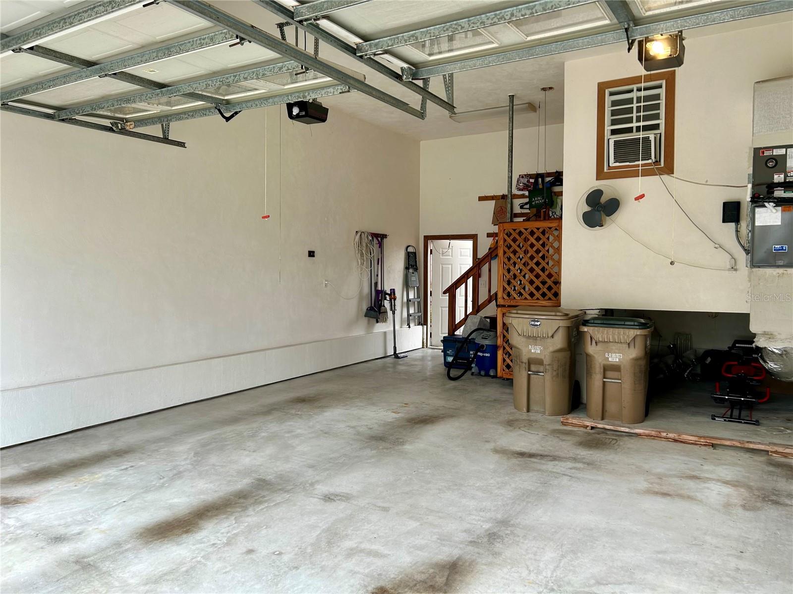 Image 34 of 48 For 55730 Holiday Circle